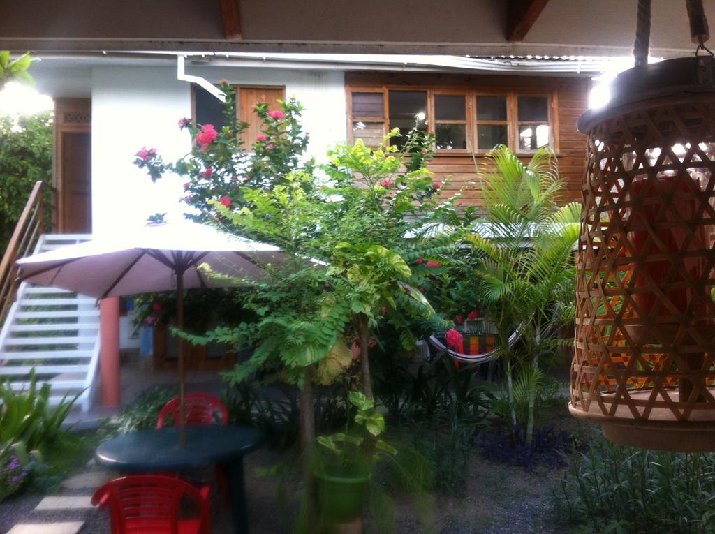 Hostal Casaluna San Andres Экстерьер фото